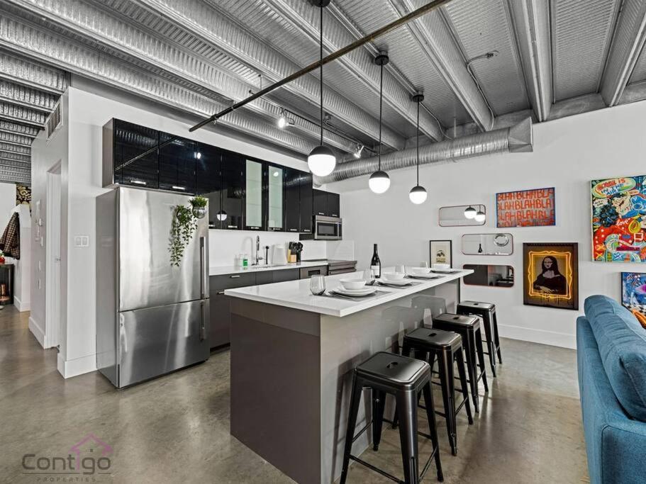 דירות אדמונטון Urban Pop Loft, Near Ice District, Ug Parking מראה חיצוני תמונה